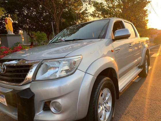 TOYOTA HILUX 2.7 SR 4X2 CD 16V FLEX 4P AUTOMÁTICO